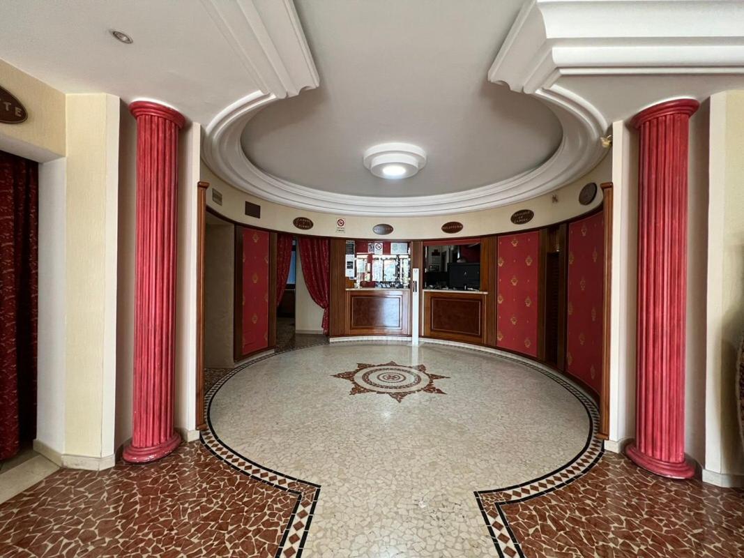 Hotel Tiffany فركاتشورو المظهر الخارجي الصورة